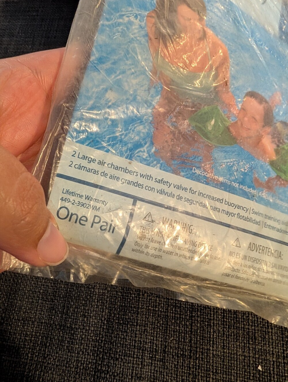 Kid's Inflatable Arm Floaties! - Picture 3 of 4